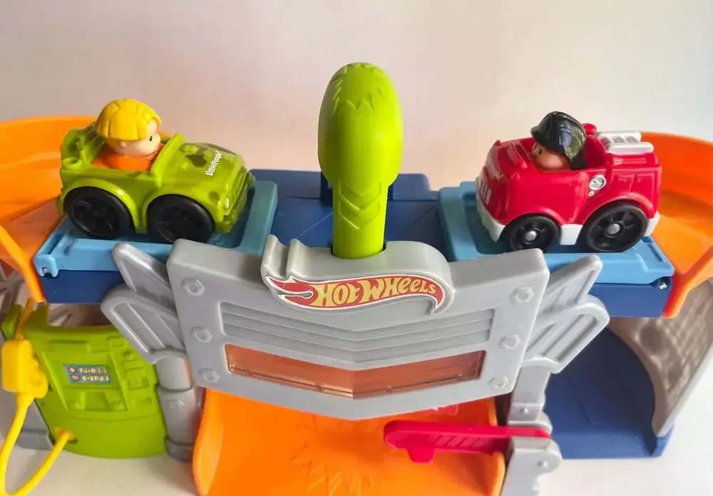 Fisher-Price Little People Hot Wheels Race and Go Playset